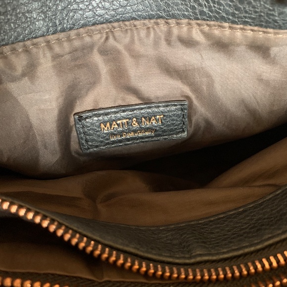 MATT & NAT Vegan leather Black Purse Handbag w/Shoulder Strap - Picture 7 of 14